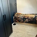 Villa Rustige Luxe Vrijstaande In Weelderig Groene Tuin