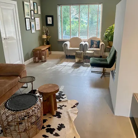 Rustige Luxe Vrijstaande In Weelderig Groene Tuin 베르겐