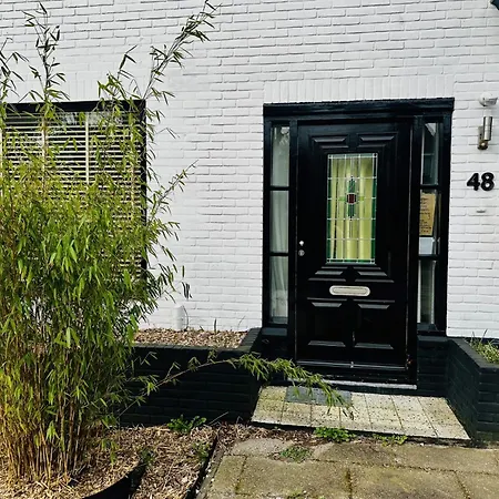 Villa Rustige Luxe Vrijstaande In Weelderig Groene Tuin Bergen