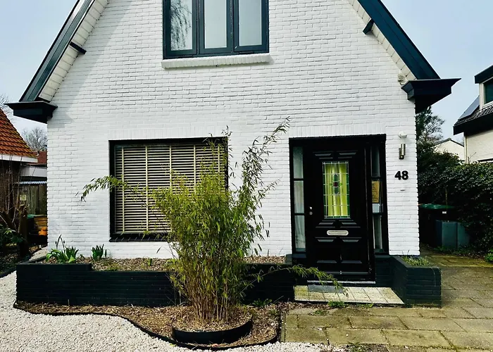 Rustige Luxe Vrijstaande In Weelderig Groene Tuin