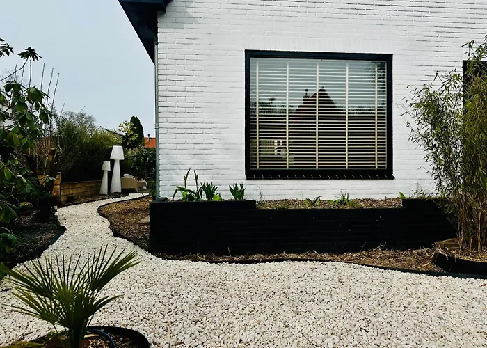 Rustige Luxe Vrijstaande In Weelderig Groene Tuin * 베르겐