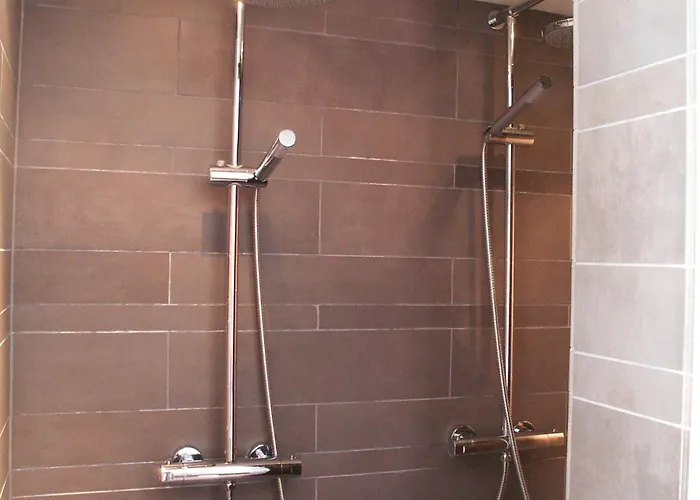 Rustige Luxe Vrijstaande In Weelderig Groene Tuin Bergen